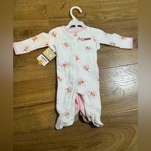 Newborn Carter’s set
